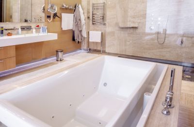 Spa-Style Tub Area